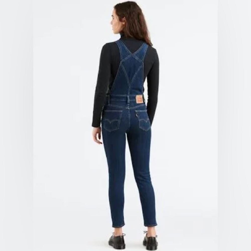 EUC Women’s Levi’s Dark Denim Overalls - Picture 2 of 6